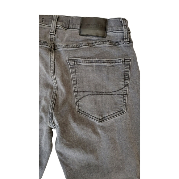 Hollister Men's Distressed Slim Straight Jeans - Picture 5 of 7